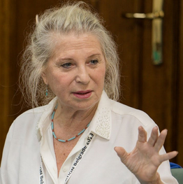 Portrait of author Liora Weinbach